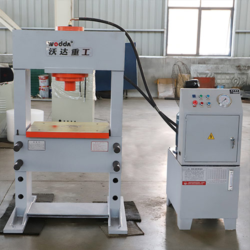 100噸龍門(mén)液壓機