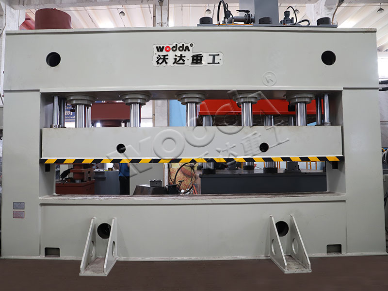 集裝箱頂板成型液壓機報價(jià)