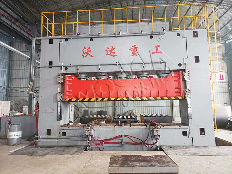 2000噸龍門(mén)液壓機