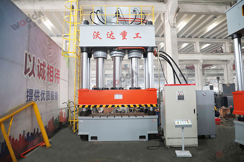 玻璃鋼成型液壓機_1000噸四柱液壓機_液壓機廠(chǎng)家