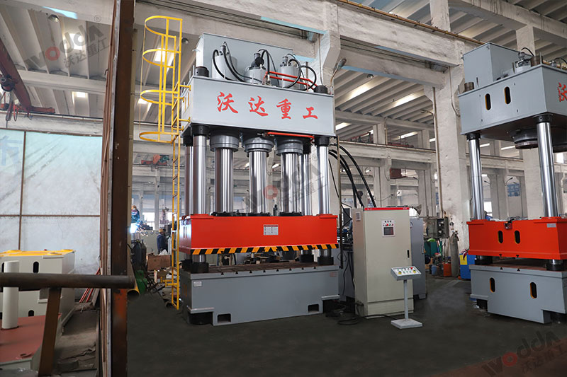 玻璃鋼成型液壓機_1000噸四柱液壓機_液壓機廠(chǎng)家