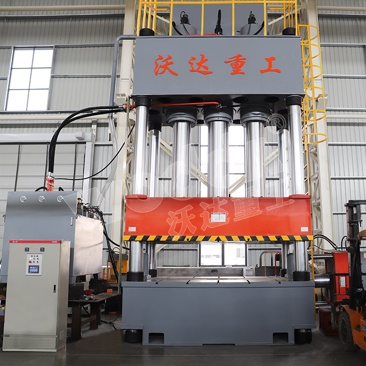 1500噸SMC汽車(chē)覆蓋件成型液壓機（圖1）