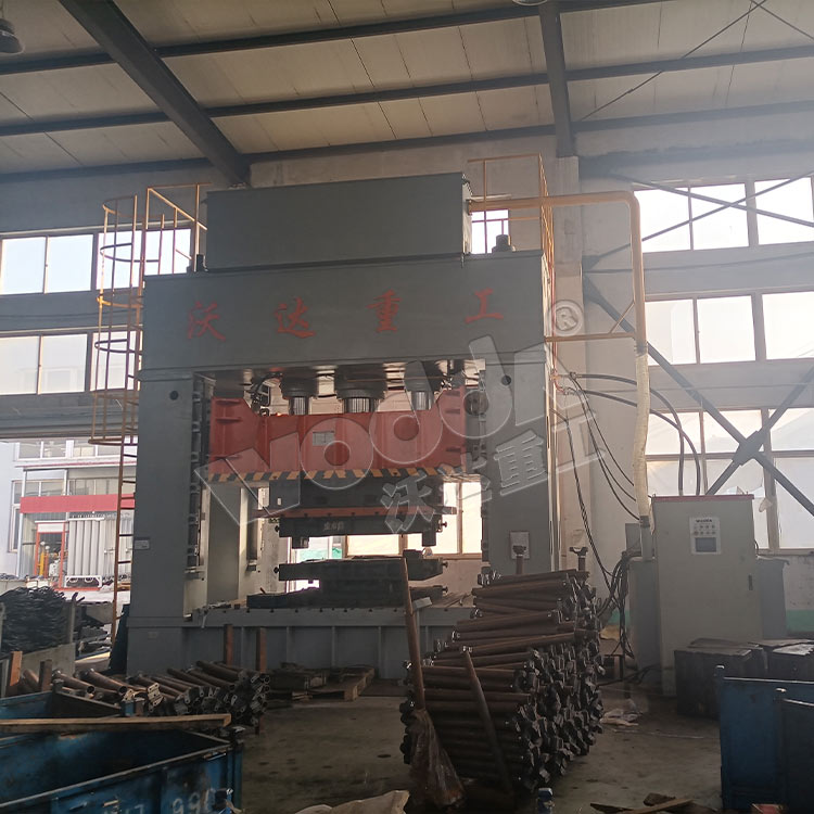 1000噸汽車(chē)配件成型液壓機.jpg