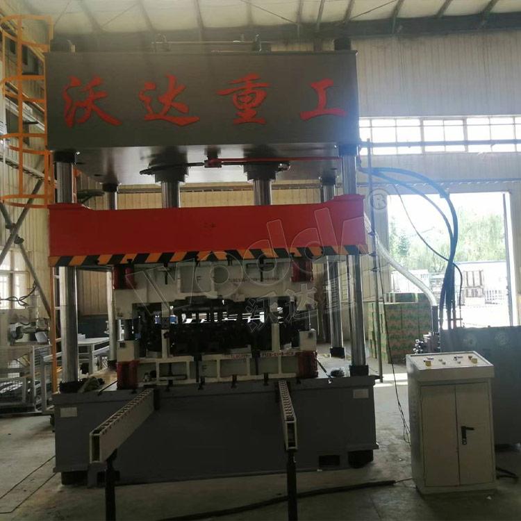 200噸汽車(chē)內飾件（內襯門(mén)板）液壓機