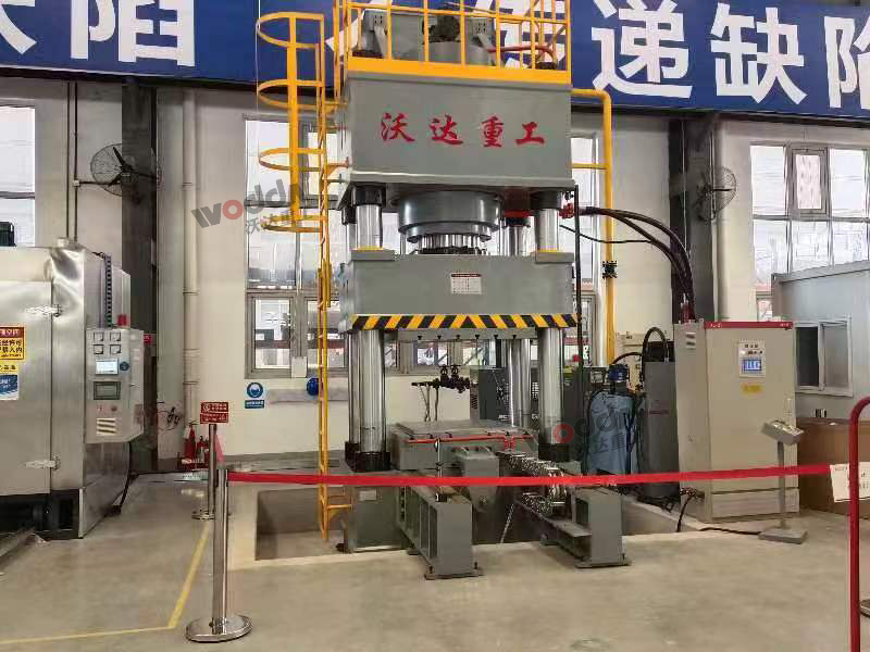 1000噸三梁四柱液壓機帶移動(dòng)工作臺