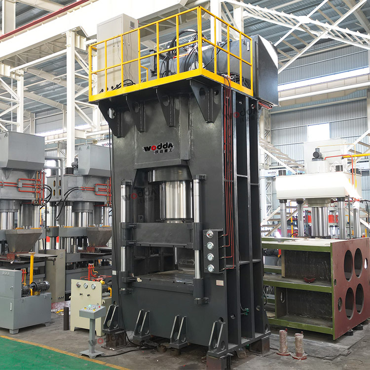1800噸框架式液壓機（木屑托盤(pán)成型）