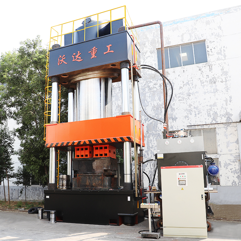 1600噸石墨電極壓制成型四柱液壓機生產(chǎn)廠(chǎng)家